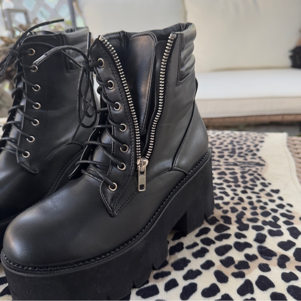 Black Platform Lace-Up Boots - Picture 6 of 6